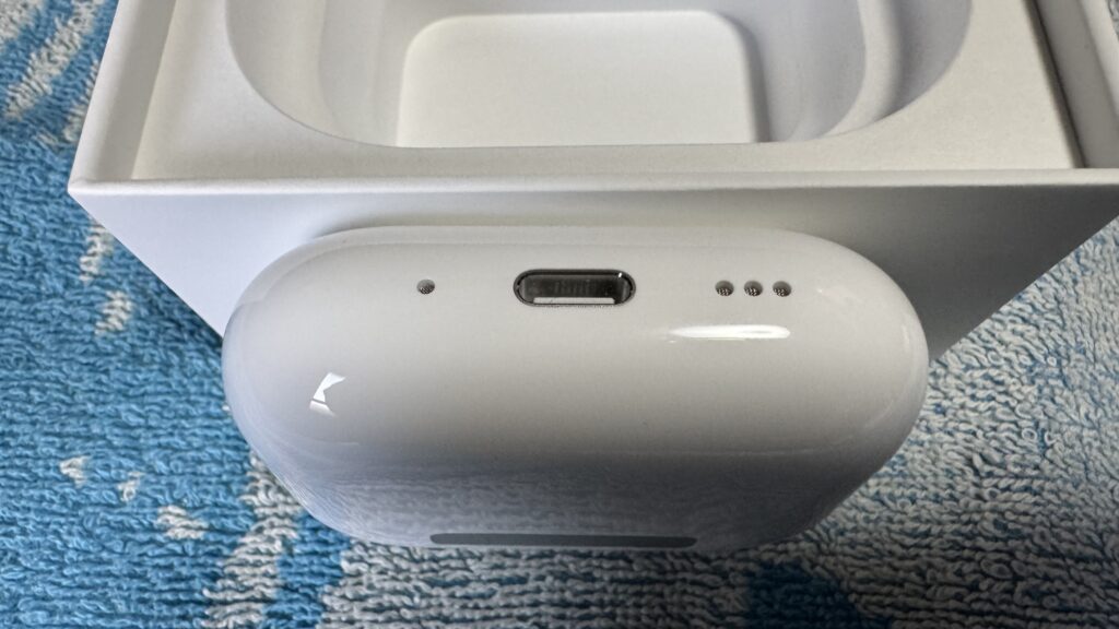 AirPodsPro3の本体画像5底面