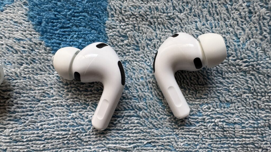 AirPodsPro3のイヤホン本体画像